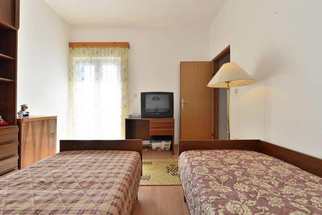 Apartment Lejo جيسينتسي الغرفة الصورة